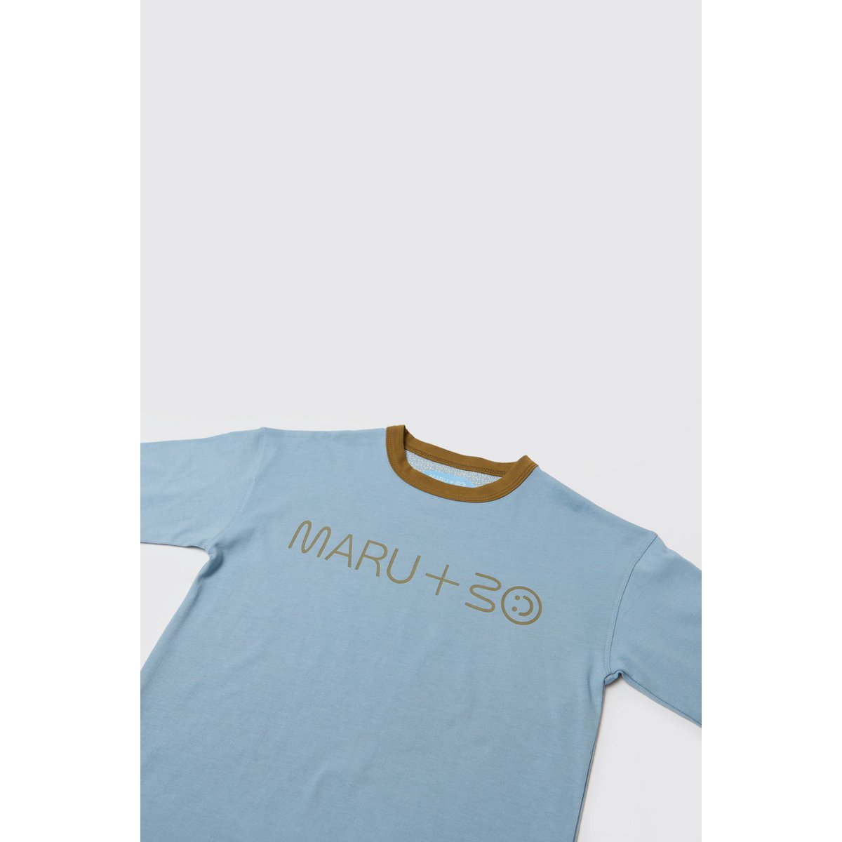 T-SHIRT BASIQUE ÉPAIS AVEC LOGO