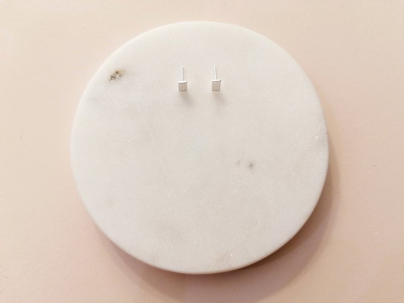Puristic rectangular ear studs made of 925 sterling silver