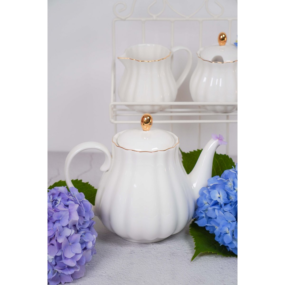 Royal rose theepot met gouden rand 800 ml Isabelle Rose