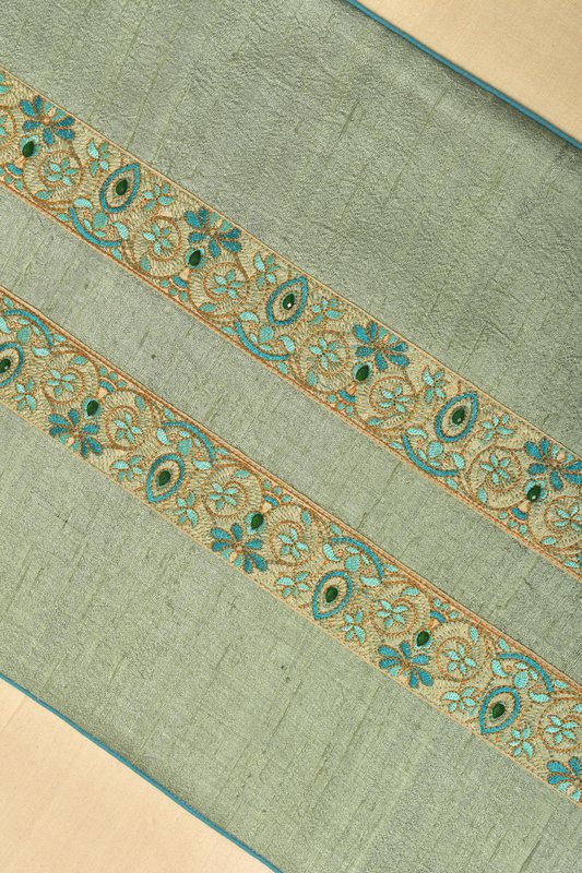 Bordløber | Broderet Dupion Silke Perlearbejde | 203x36 cm