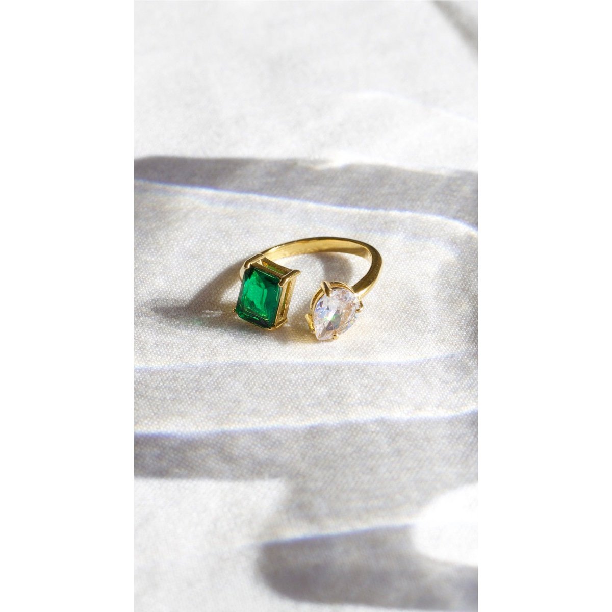 Helena - Pæreformet forlovelsesring vintage