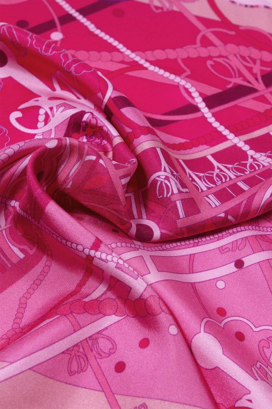 Square 50 in silk "The jewelry box"