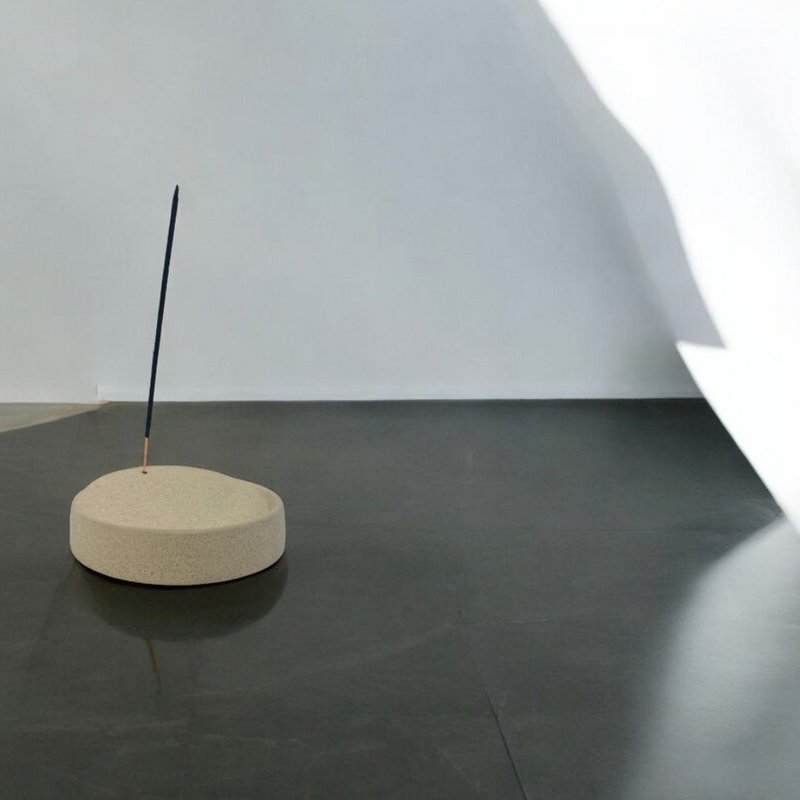 incense holder - incense holder - ceramic - round - slanted - beige - diameter 14.5 cm - incense burner