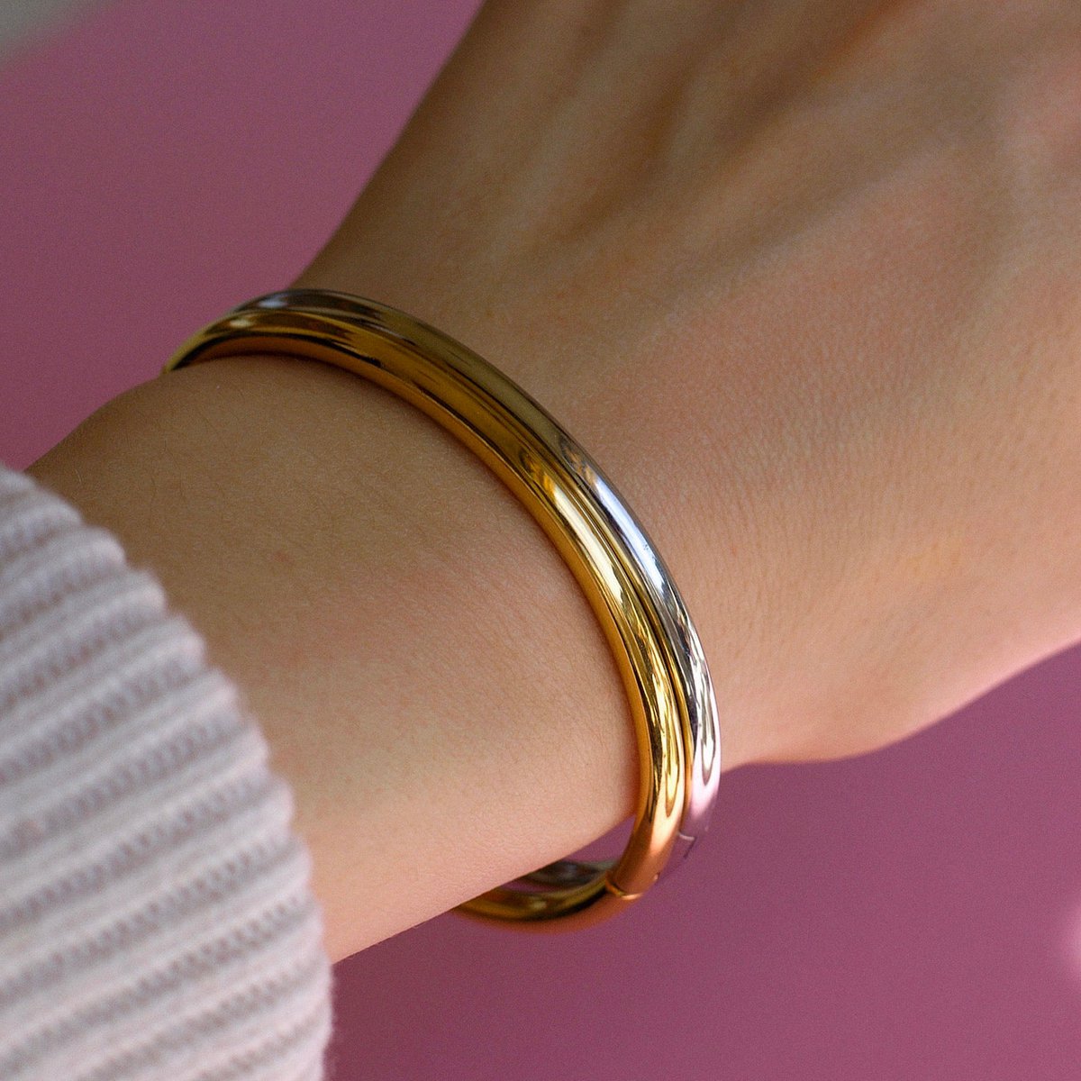 Sandwy - Gold Bangle for Women