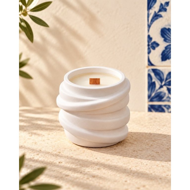 LAVURI TWISTER Candle Vanilla CUP – handgemachte Sojawachskerze