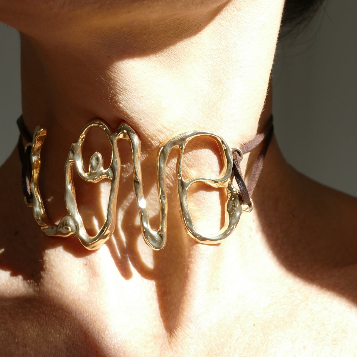 Choker kraag gouden ketting Love