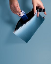 Beutel großer Stahlblau