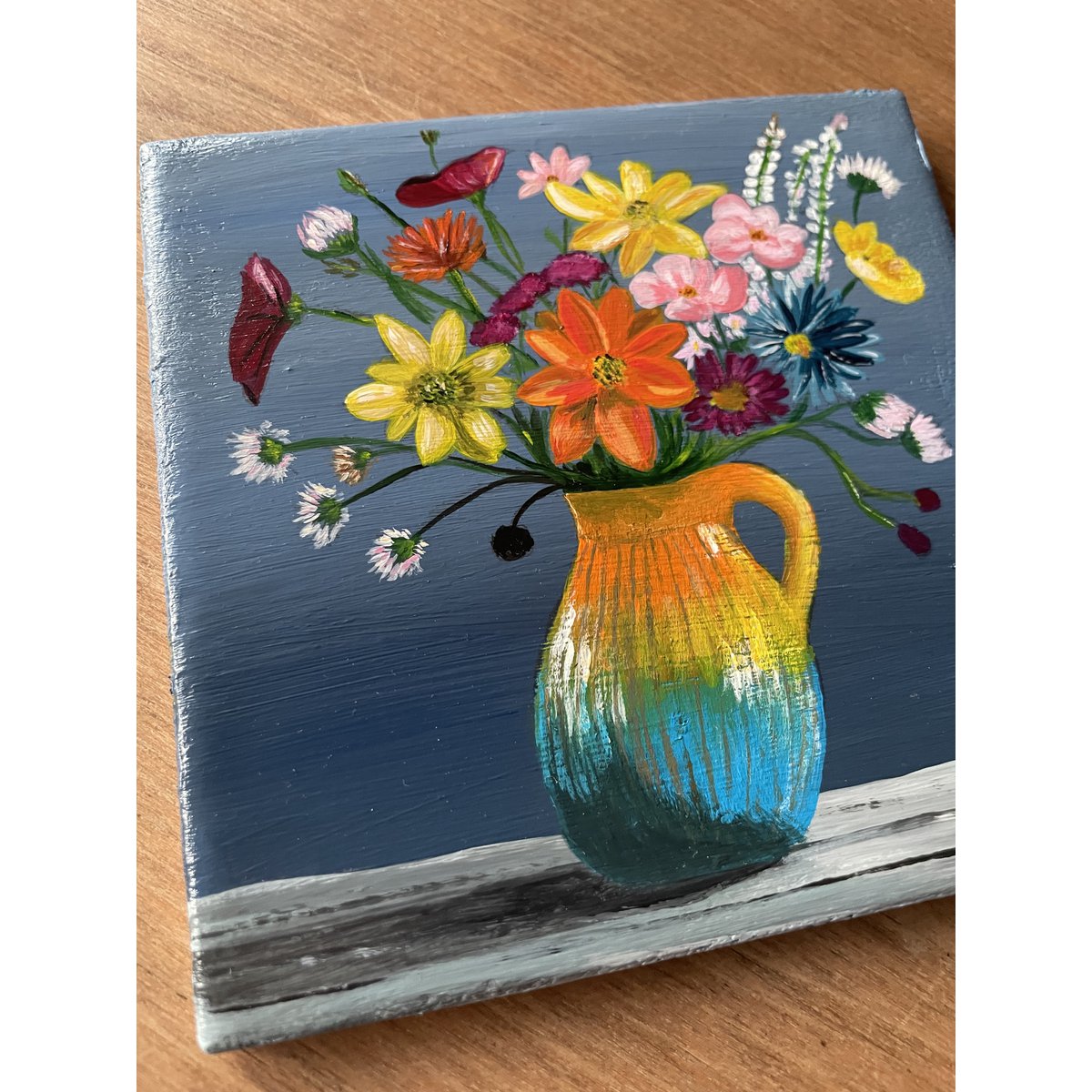 Tuile florale peinte à la main — œuvre d’art originale | 10 × 10 cm