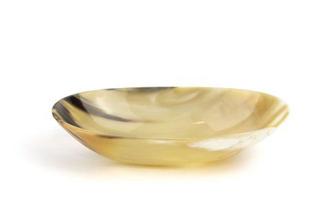 Large oval cup in blond horn