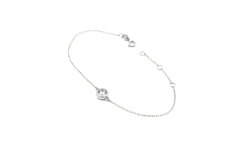 Grande bougie parfumée et bracelet décontracté