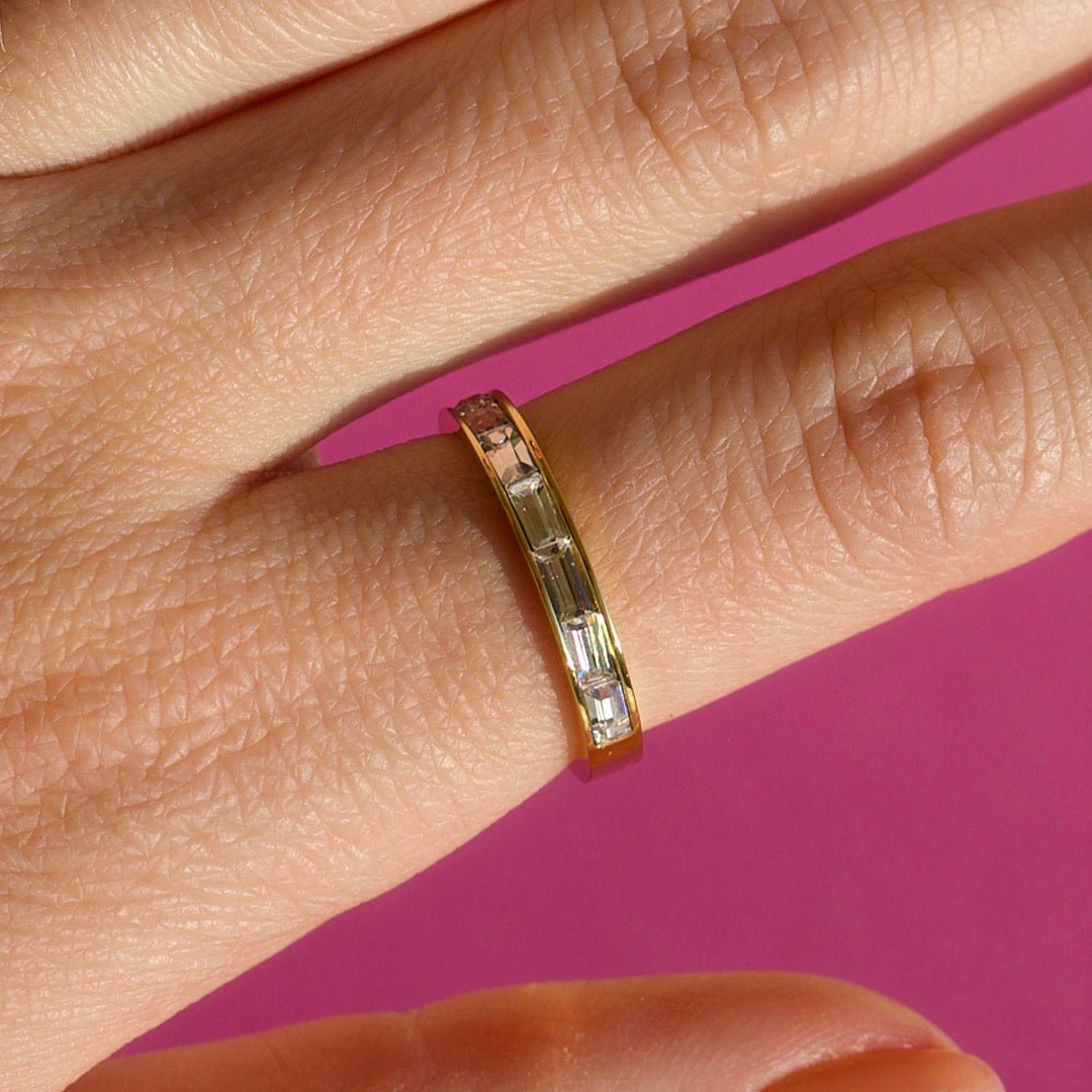 Samoa - Dainty Baguette Crystal Gold Band