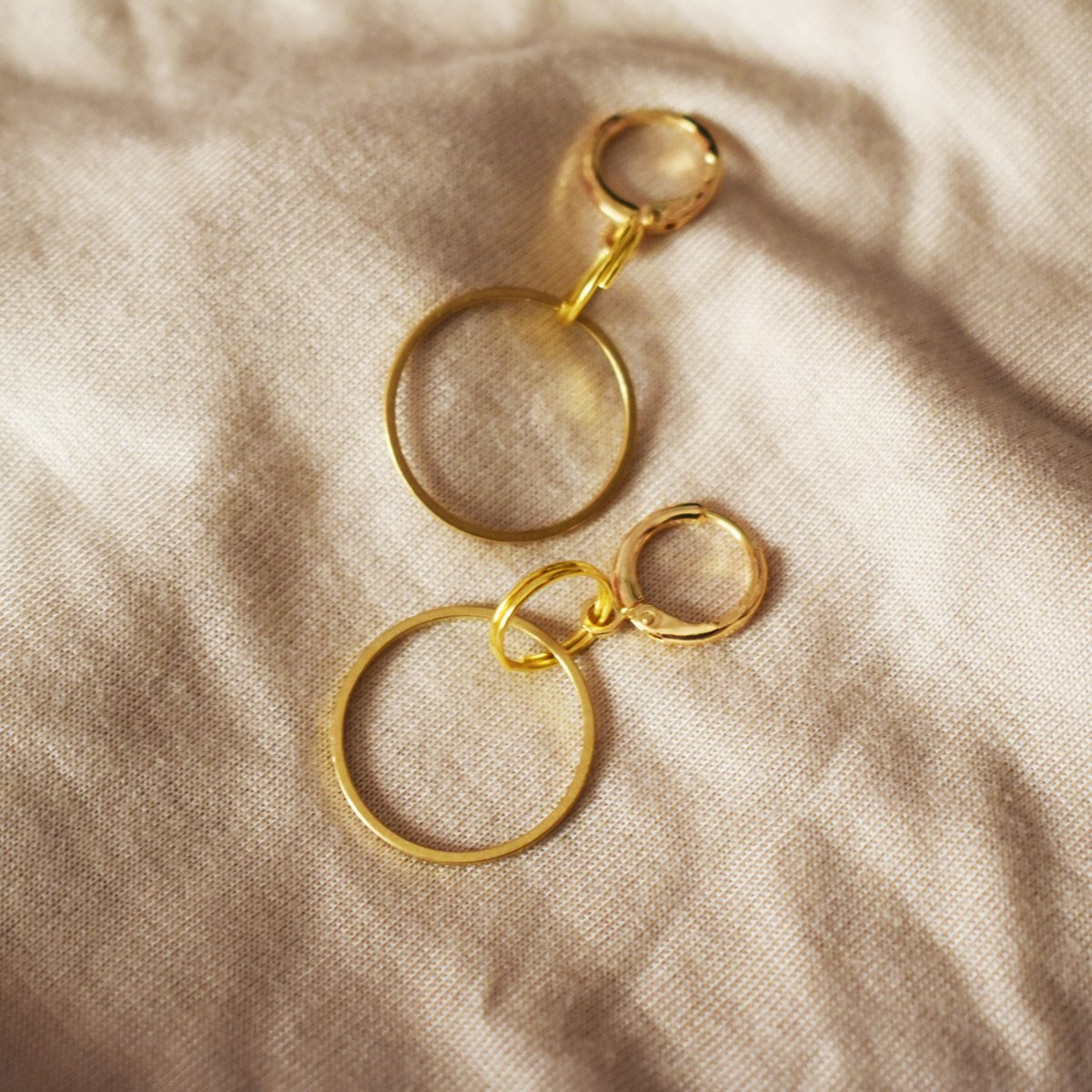 Pendientes Bienvenido Huggie