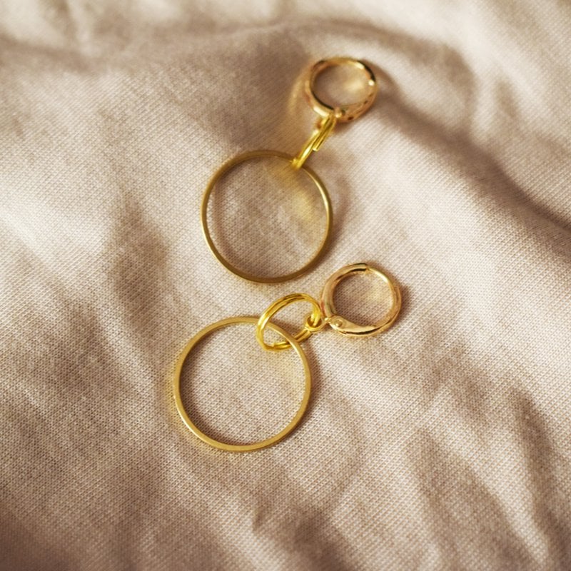 Boucles d'oreilles Welcome Huggie