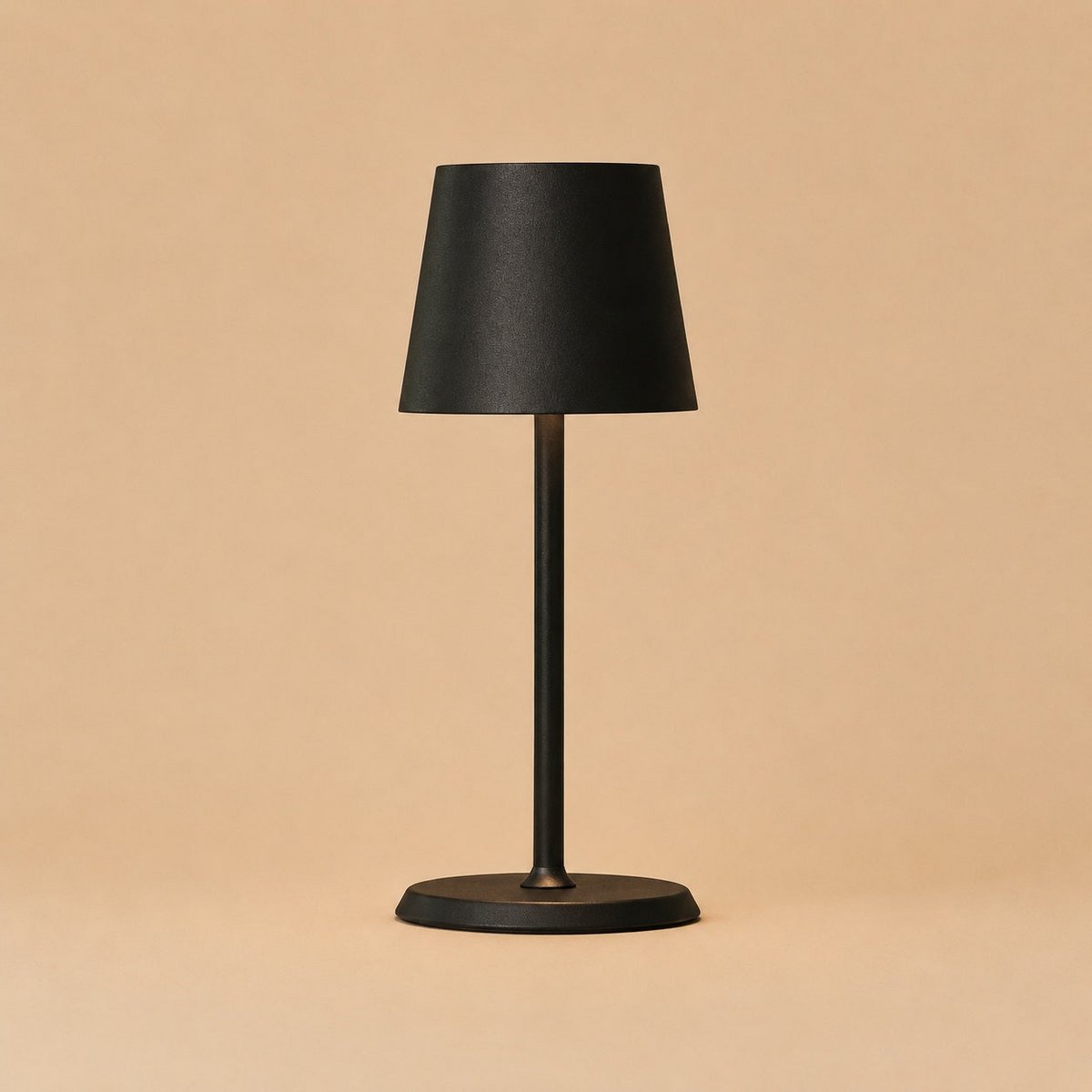James Black Rechargeable Table Lamp