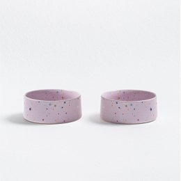 Two lilac-colored pet bowls, 14cm in size, designed for parties and pet food.