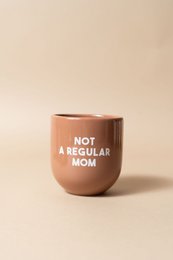Sisi mug, Not a regular MOM