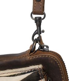 Arrigo Cognac Colored Dames CrossBody Tas/Clutch med Luiopard Direer Print in Learning