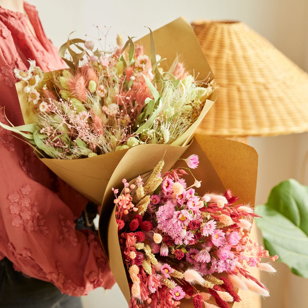 Klassischer Trockenblumenstrauß – Rouge