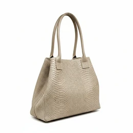 LOLA – Sac en cuir italien embossé python – Taupe