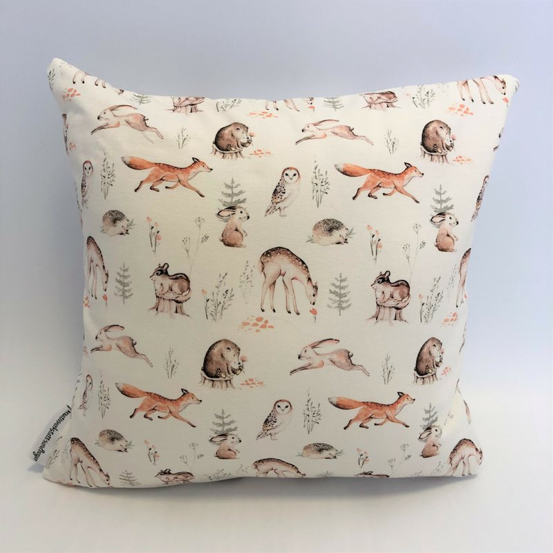 Stone pine cushion / decorative cushion Forest animals