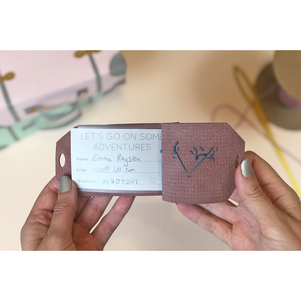 Étiquette à Bagage Stitch Map - Marron