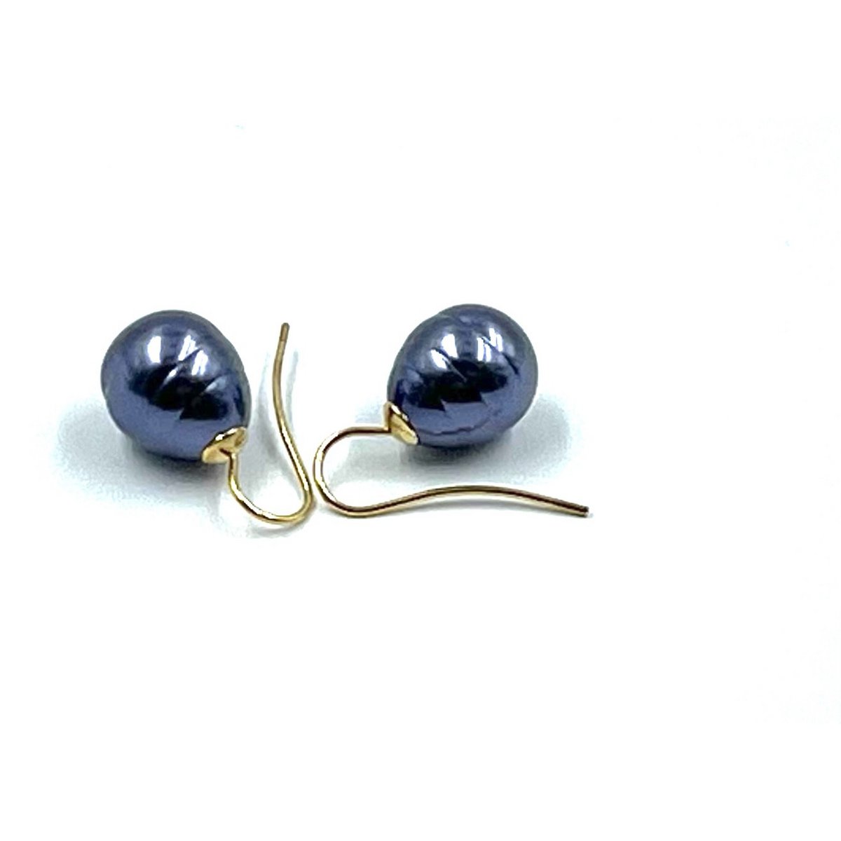 Pearl earrings dark submarine blue