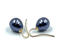 Pearl earrings dark submarine blue