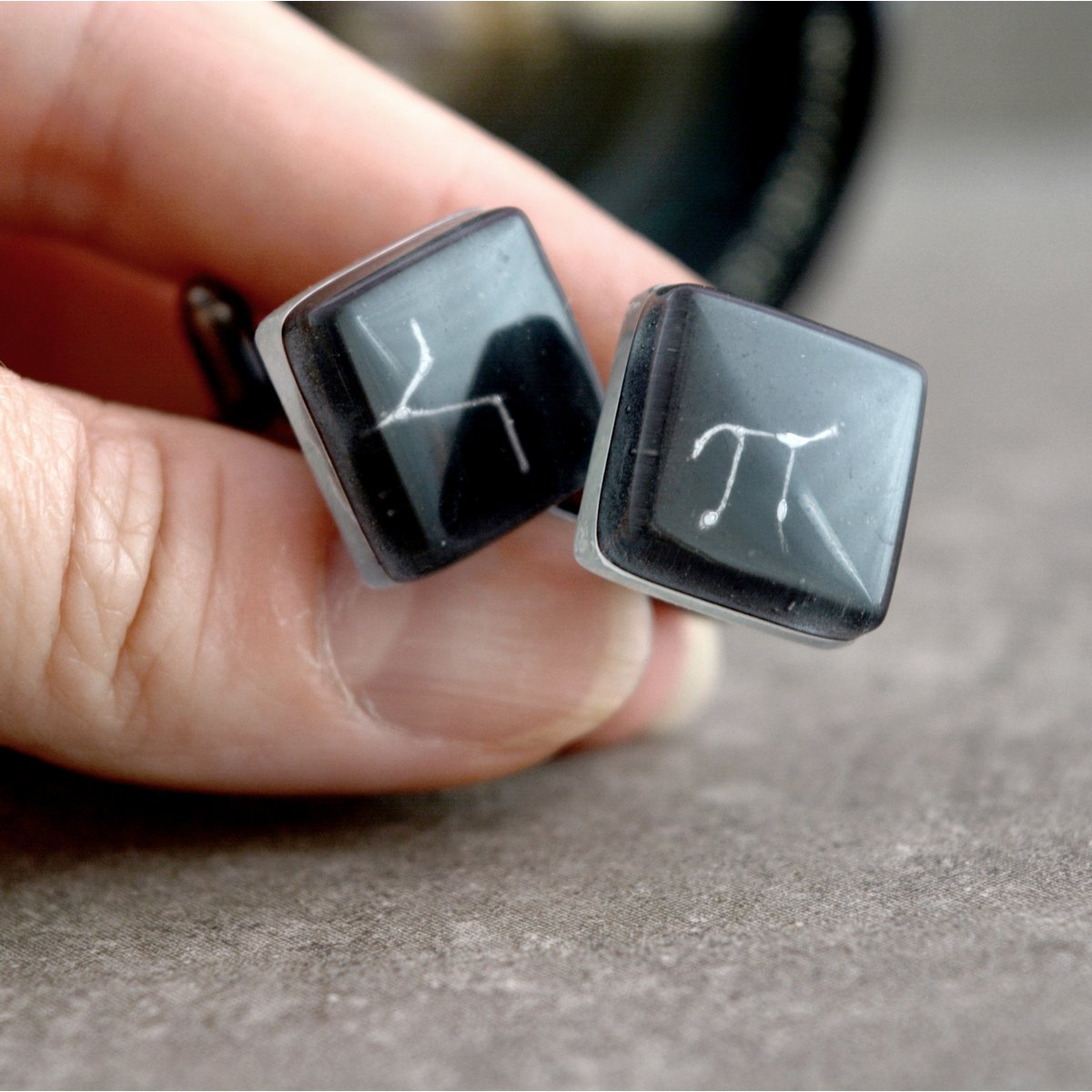 Science Cuff Links med matematiksymboler PI og Square Root, Black Color, Wedding Accessories til mænd
