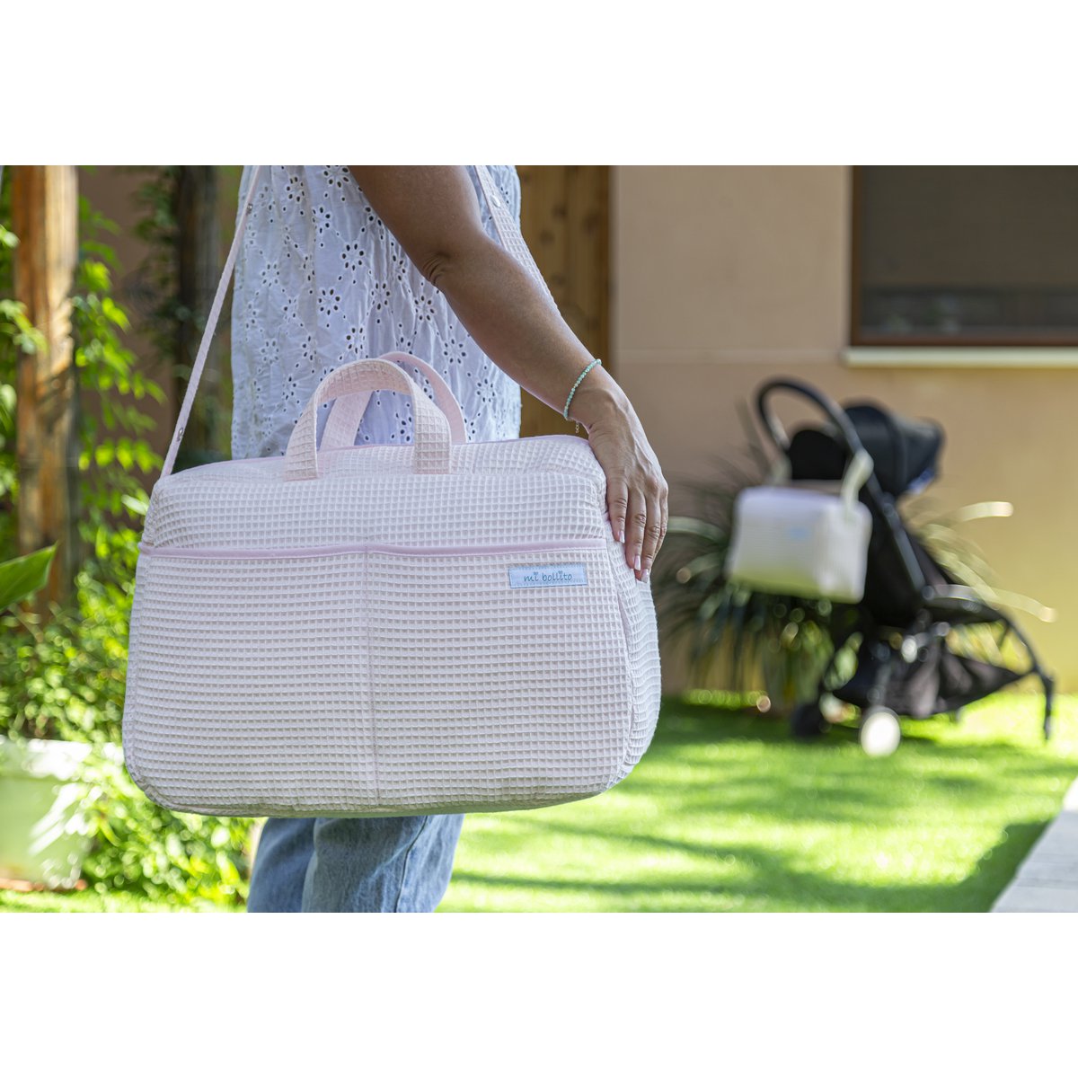 Bolso de maternidad Crossbody para carrito de bebé y para hospital. Bolsa organizadora práctica y elegante de gran capacidad. Producto fabricado en España.