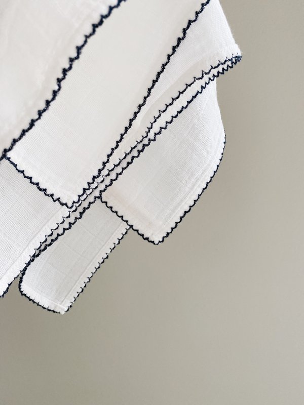Mussola con bordino all'uncinetto - blu navy