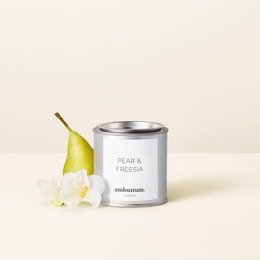 Vela de pera y fresia