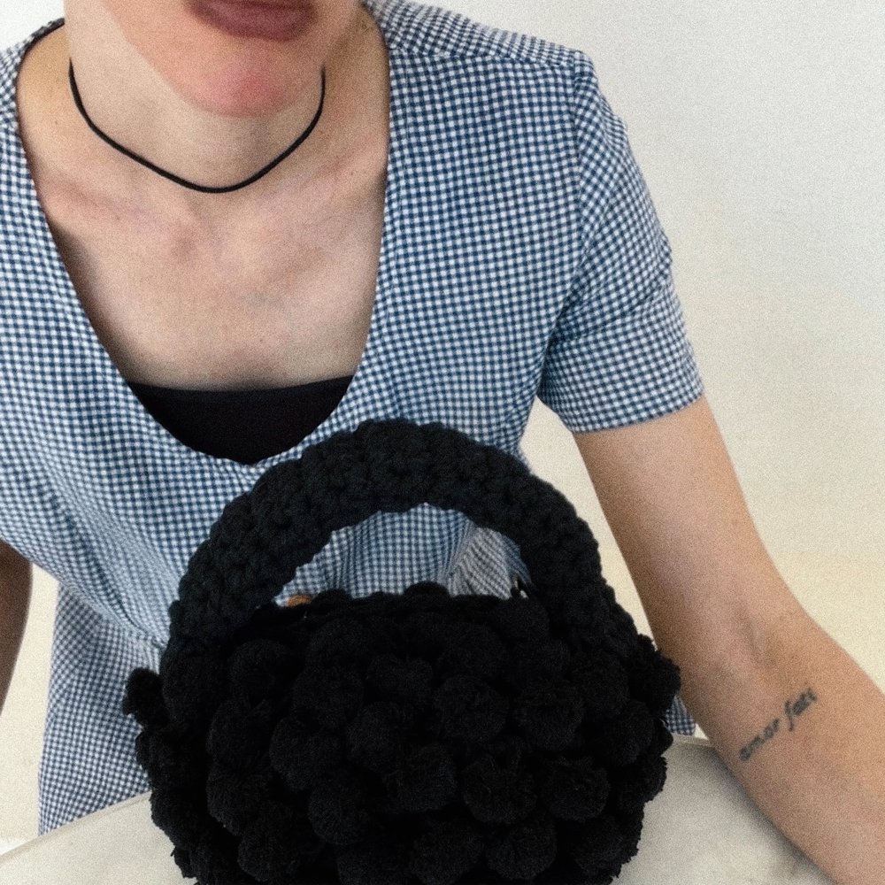 ¨ half Moon ”Pom Pom Pom Borse con cinturino a traversa nero