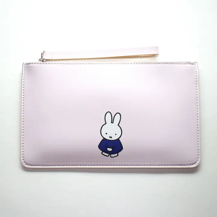 Visning af 16 Miffy-poser I Collection ©Mercis Bv