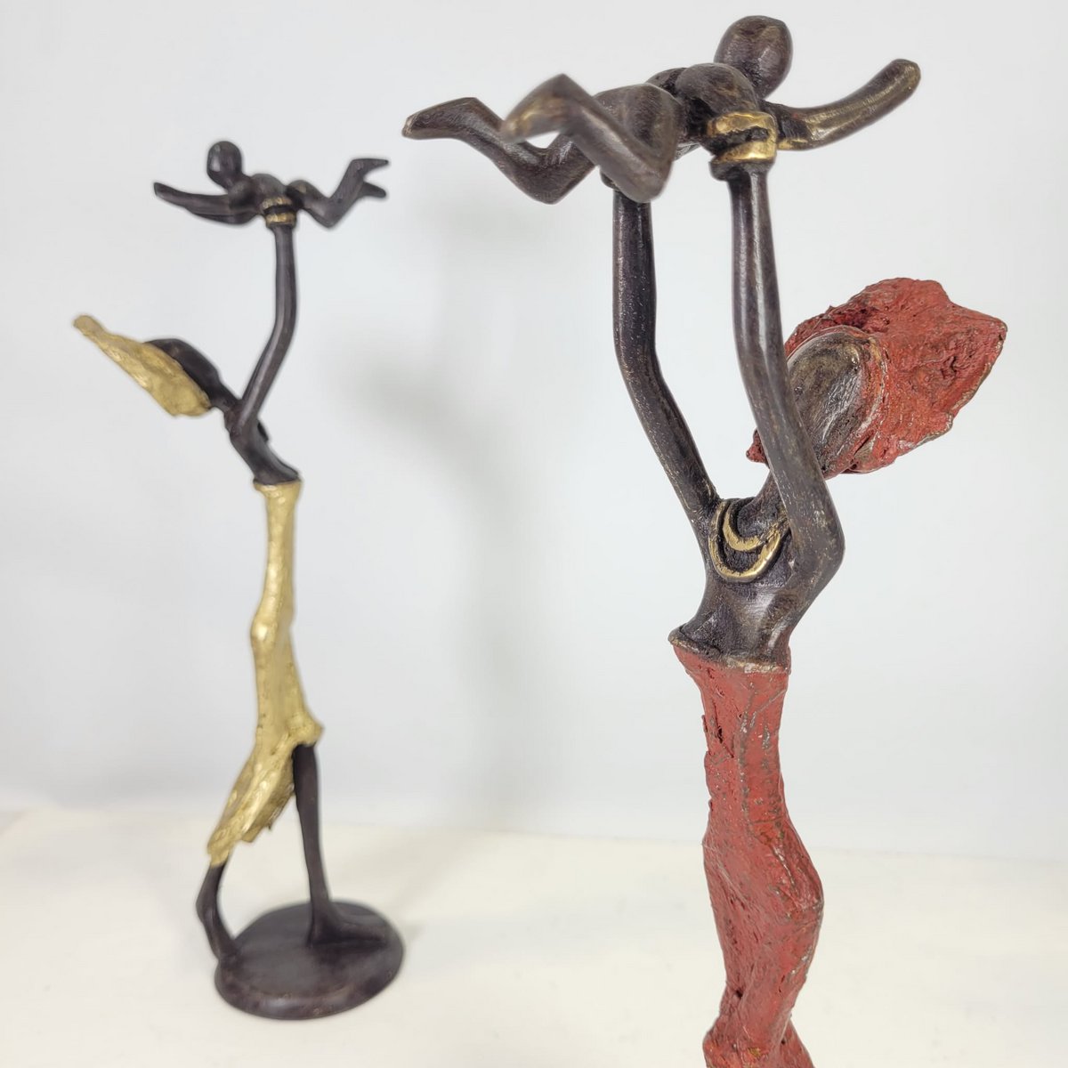 Bronzeskulptur "Baby in the air" af Soré | forskellige størrelser og farver