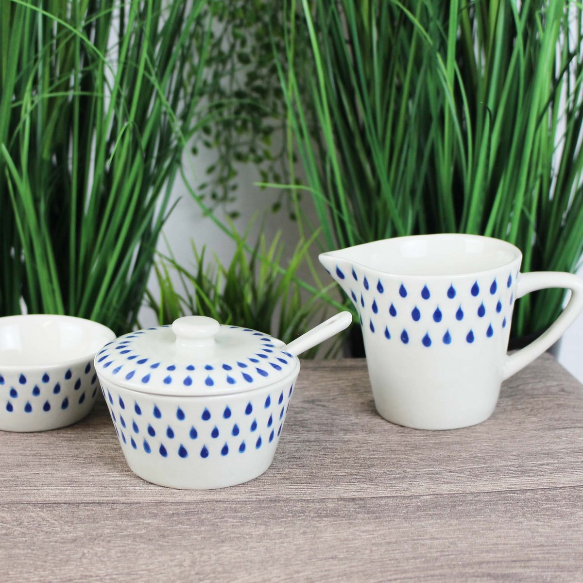 Sugar bowl with ceramic spoon, set of drops