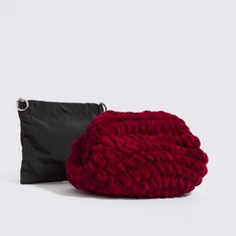 “Dolce velours” gehaakte schoudertas met waterdicht etui kersenrood