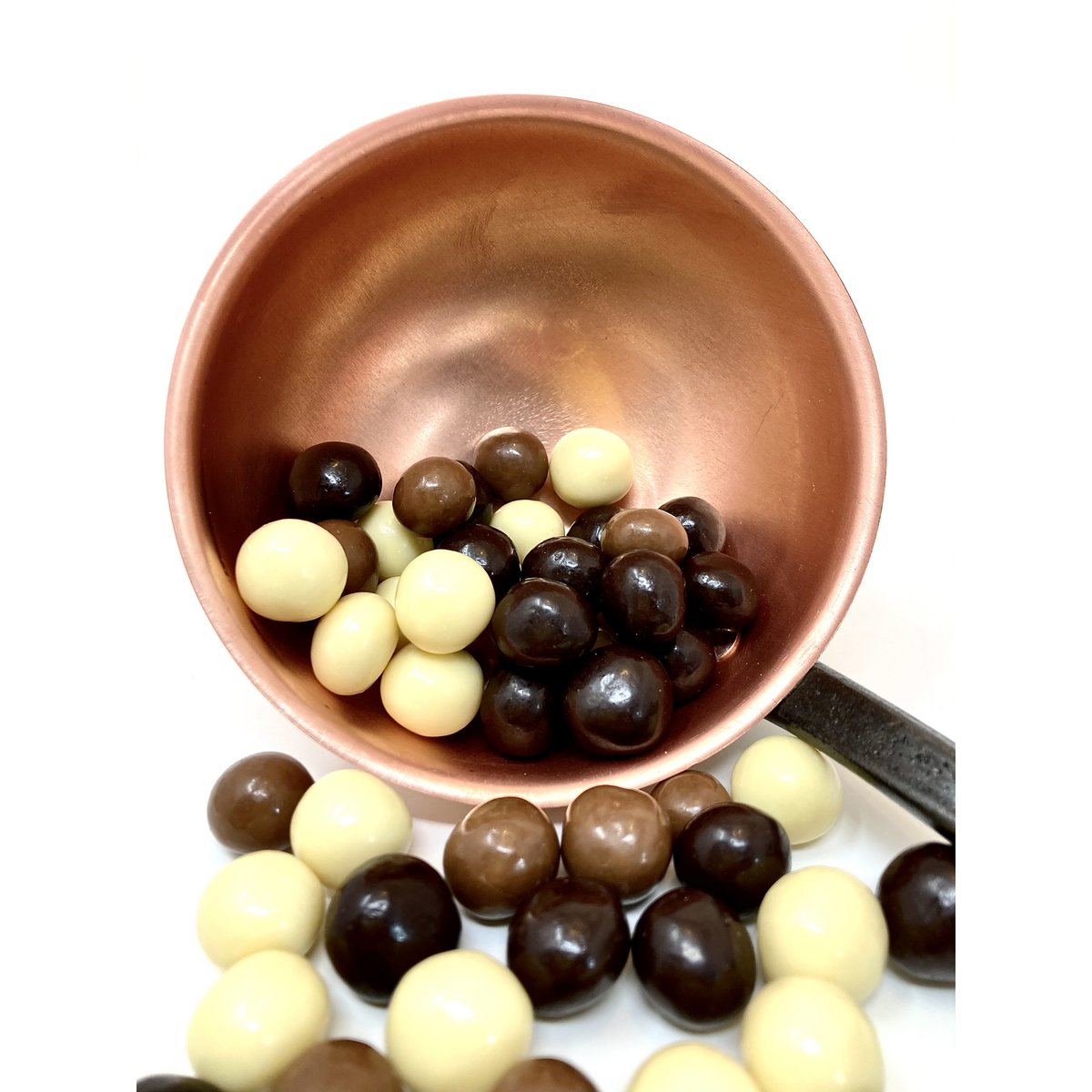 Maisbällchen, mit drei Pralinen (Großpackung 1 kg)