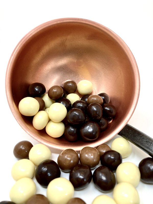 Majskugler med tre chokolader (bulk 1 kg)
