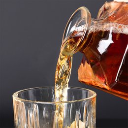 Whisky Carafe Glass 900 ml