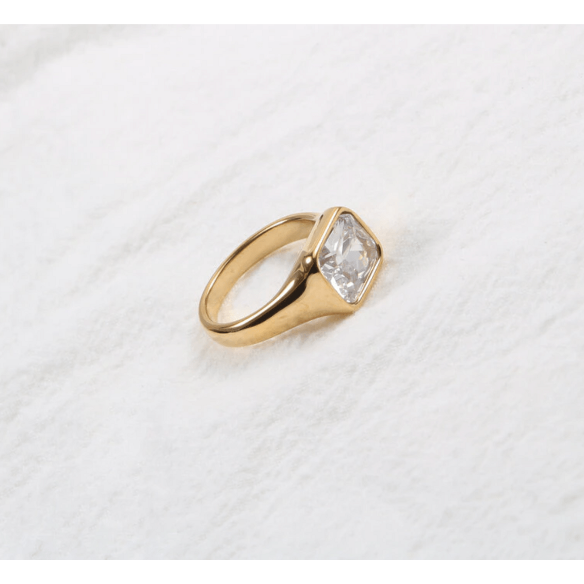 Andrei - Women’s Diamond Signet Ring