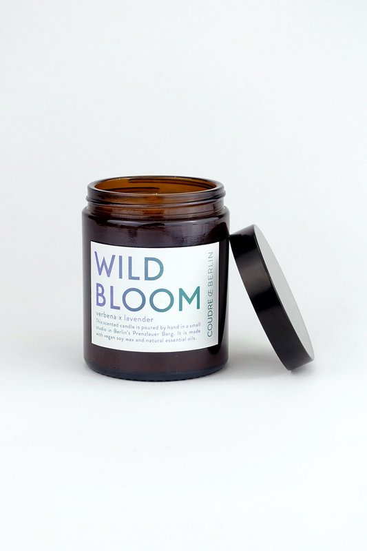 vild blomst / ESSENTIALS Duftkerze