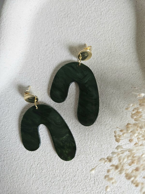 Earrings bow army