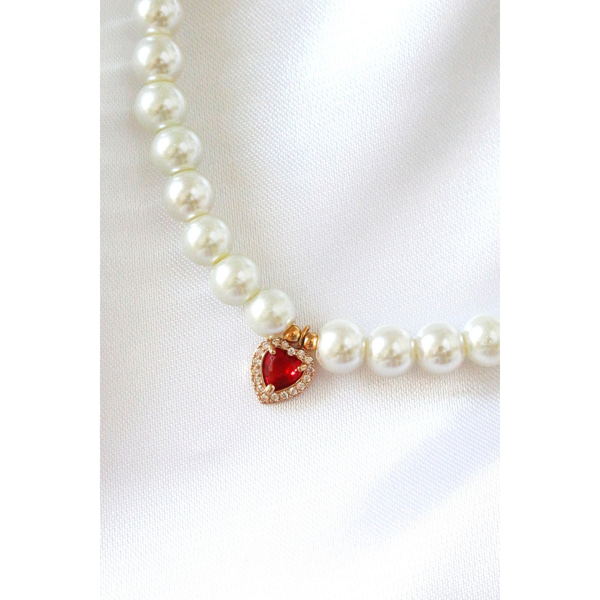 Darling | 24K Czech Pearls Heart Choker