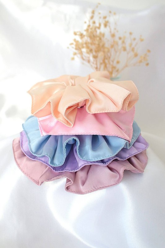 "Babekleuren" | Handgemaakte zijden scrunchies-set
