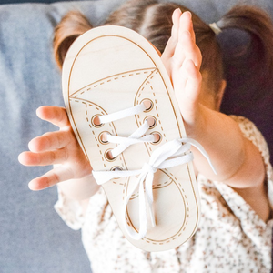 Learn to tie laces | wood