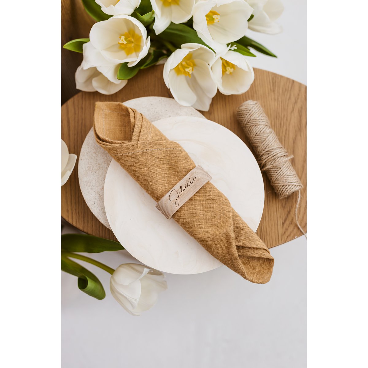 Eleganter personalisierter ovaler Serviettenring aus Eichenholz, individuell gravierte Tischdekoration für Hochzeiten, Dinnerpartys und Heimessen, Hochzeitsbevorzugung