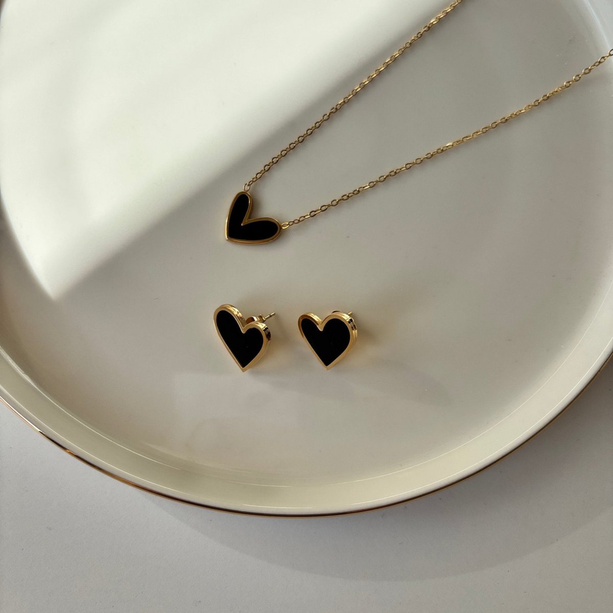 Dark Essence - Zwart Hart Ketting Goud - Waterdicht