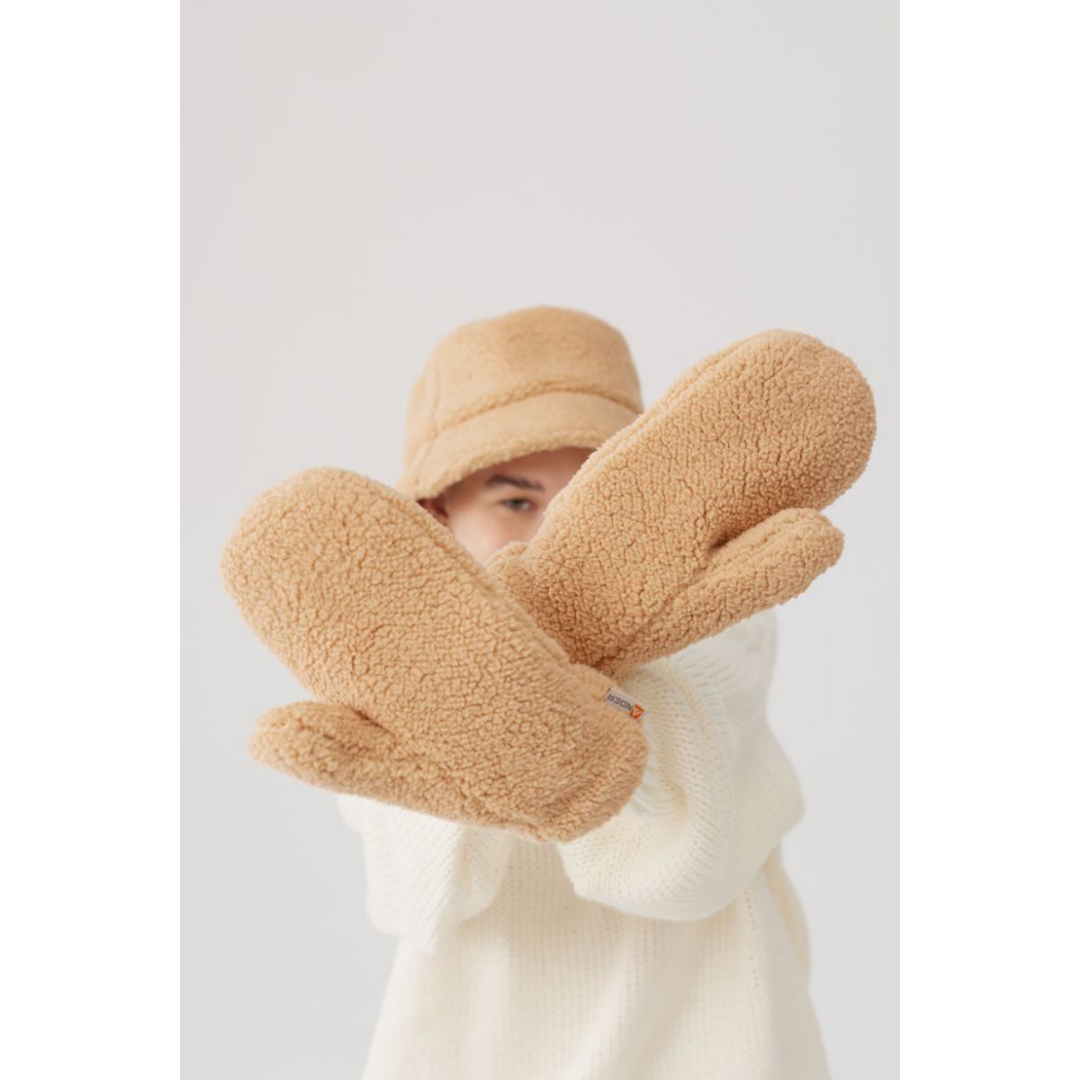 Single molly sponge cake gloves
