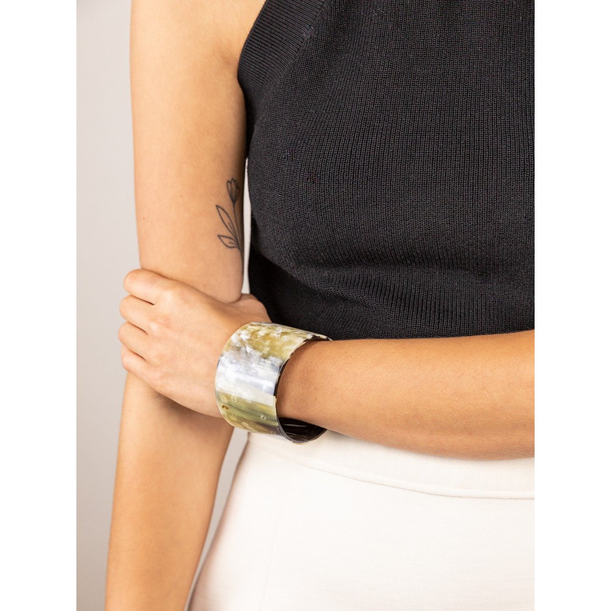 Broad marbled black horn bracelet 