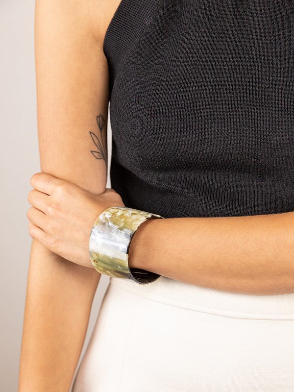 Broad marbled black horn bracelet 